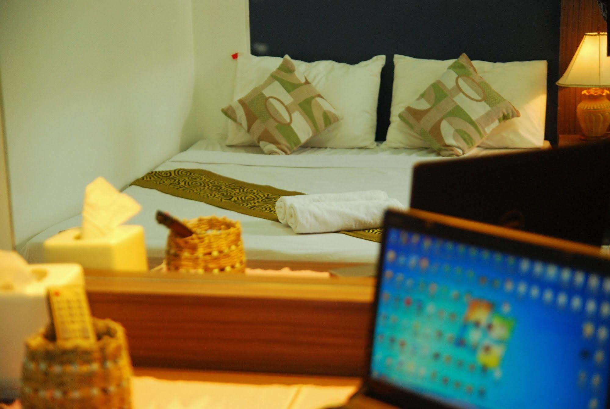 Riski Residence Bangkok-Noi - Wasit Apartment Kültér fotó