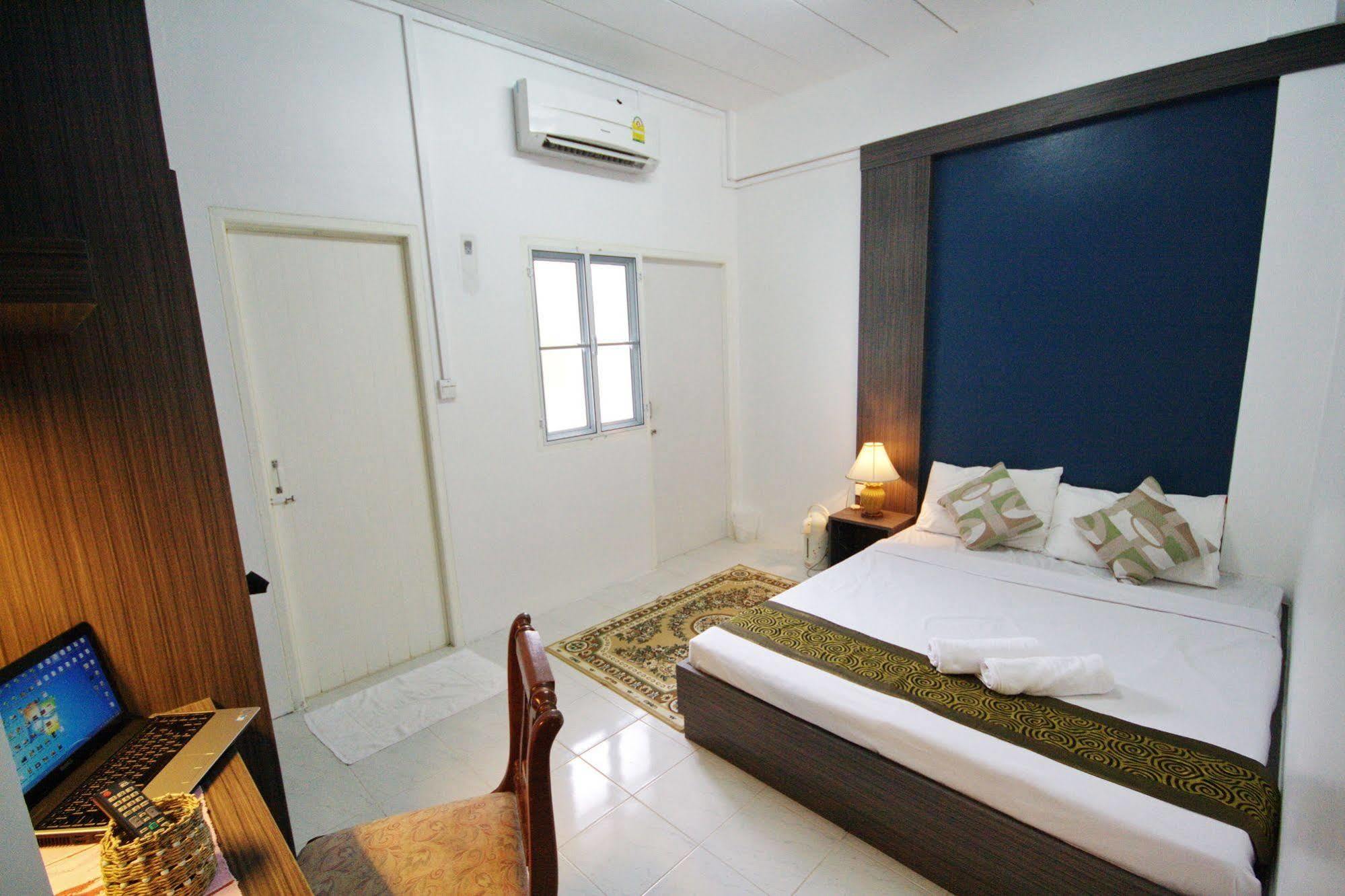 Riski Residence Bangkok-Noi - Wasit Apartment Kültér fotó
