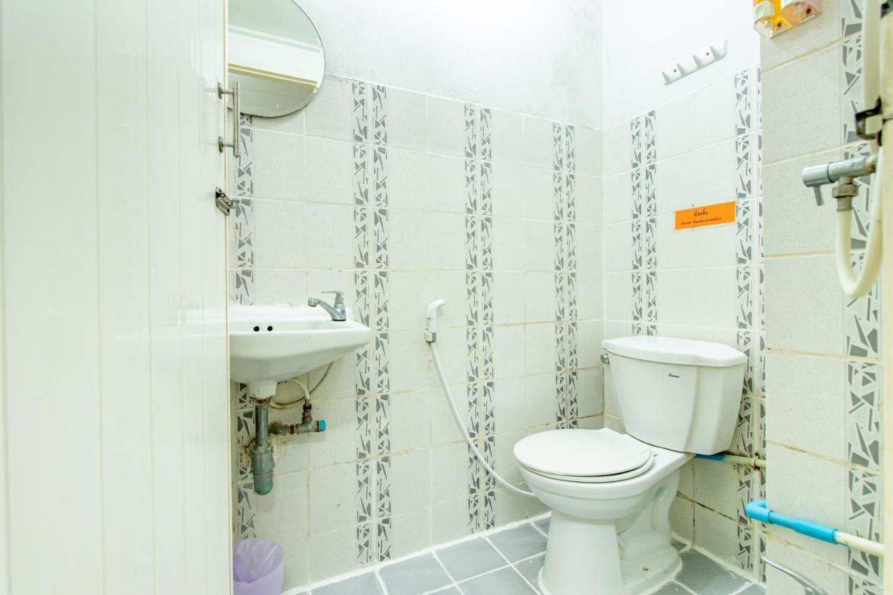 Riski Residence Bangkok-Noi - Wasit Apartment Kültér fotó