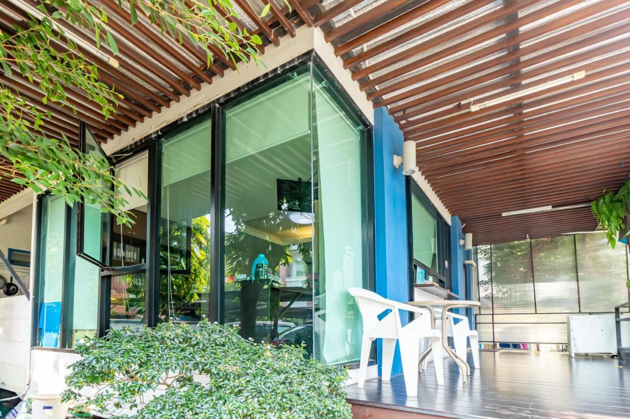 Riski Residence Bangkok-Noi - Wasit Apartment Kültér fotó